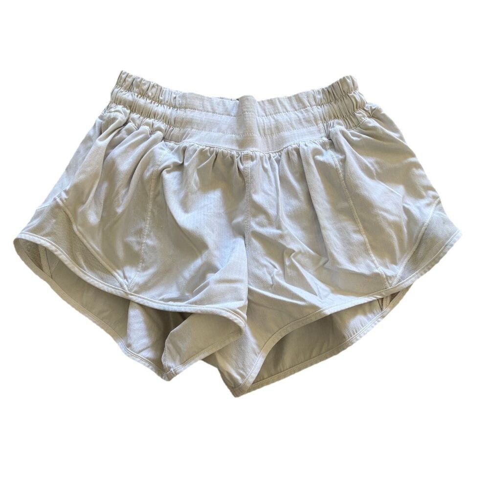 Lululemon Hotty Hot Short 2.5" Athletic Running Shorts Womens Size 2 White Liner